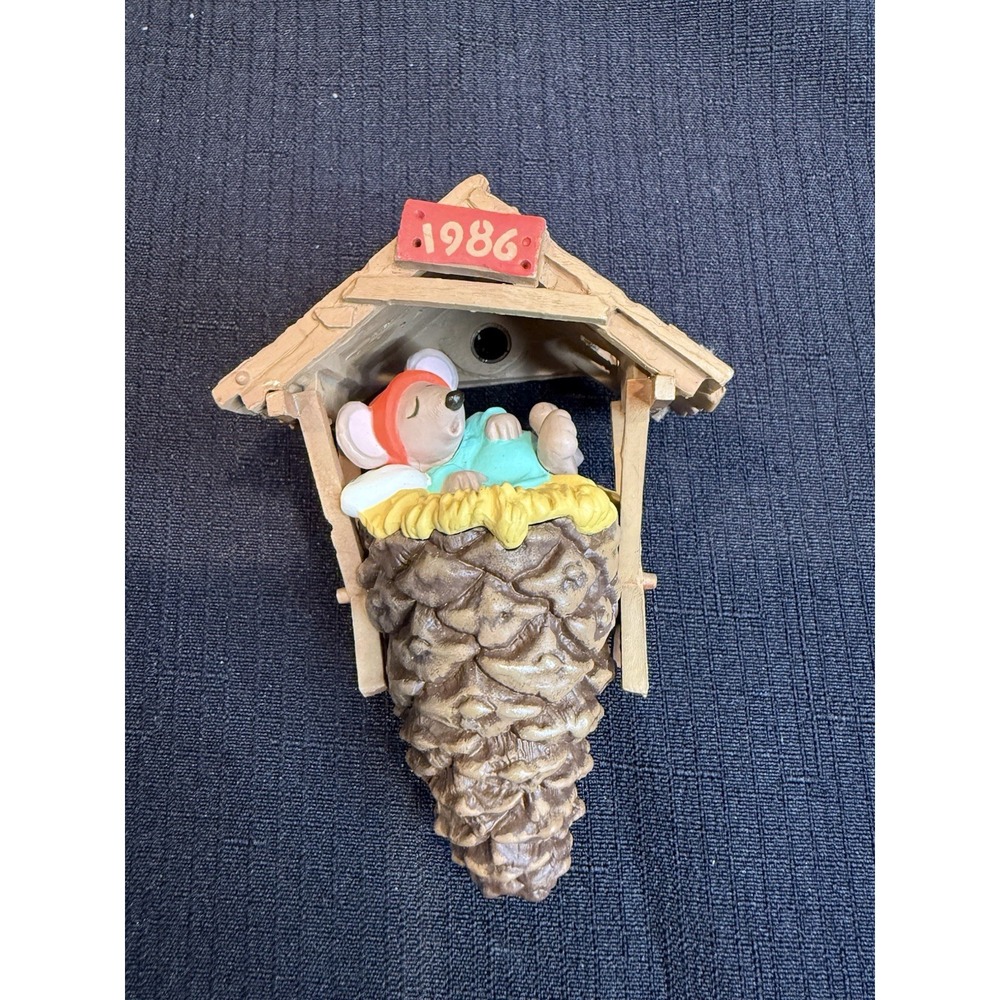 Hallmark Chris Mouse Dreams 1986 Vintage Lighted Christmas Ornament QLX701-2